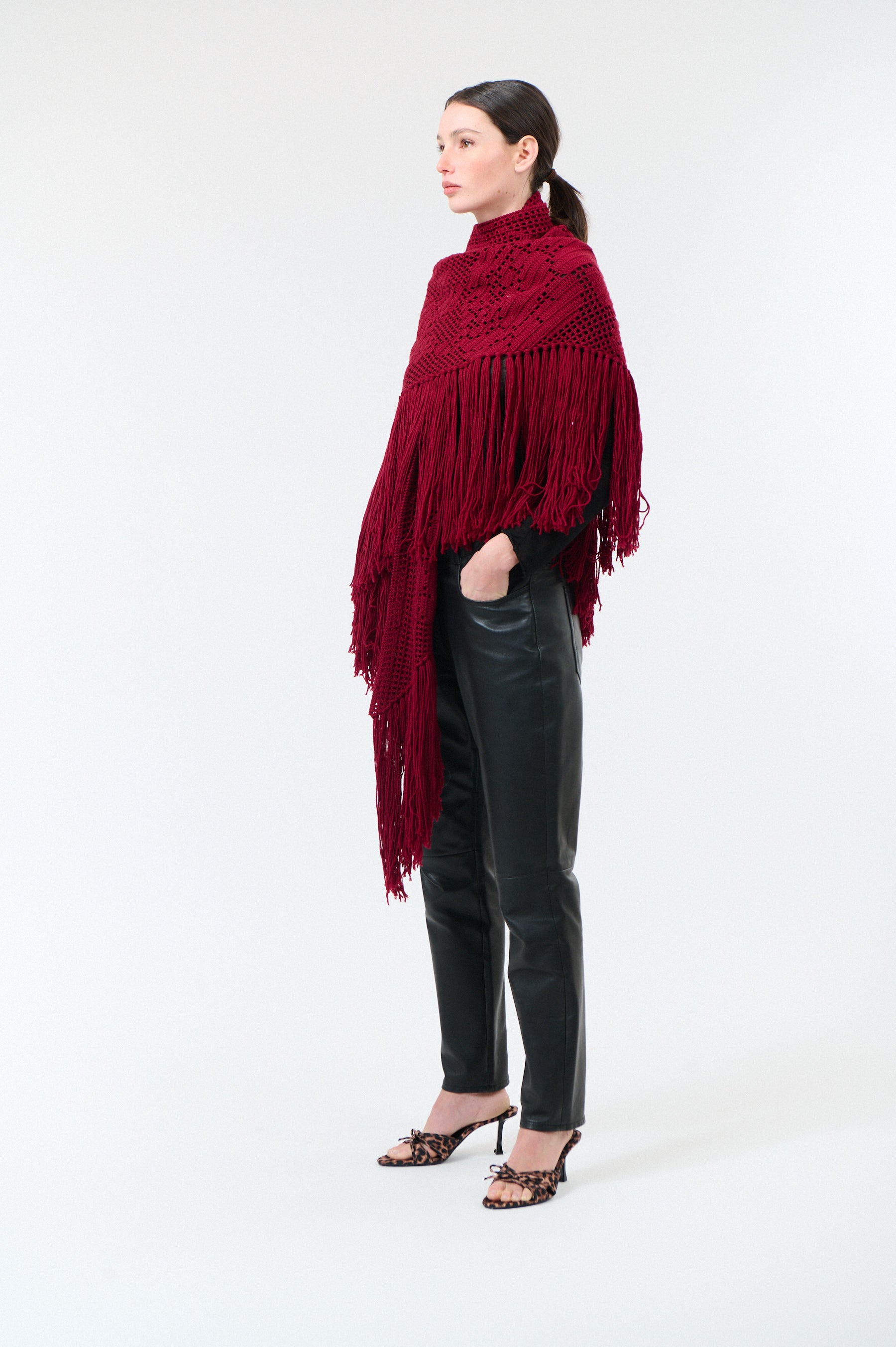 Scialle Peonia in Merino Wool, Bordeaux, On Model, Draped over shoulders