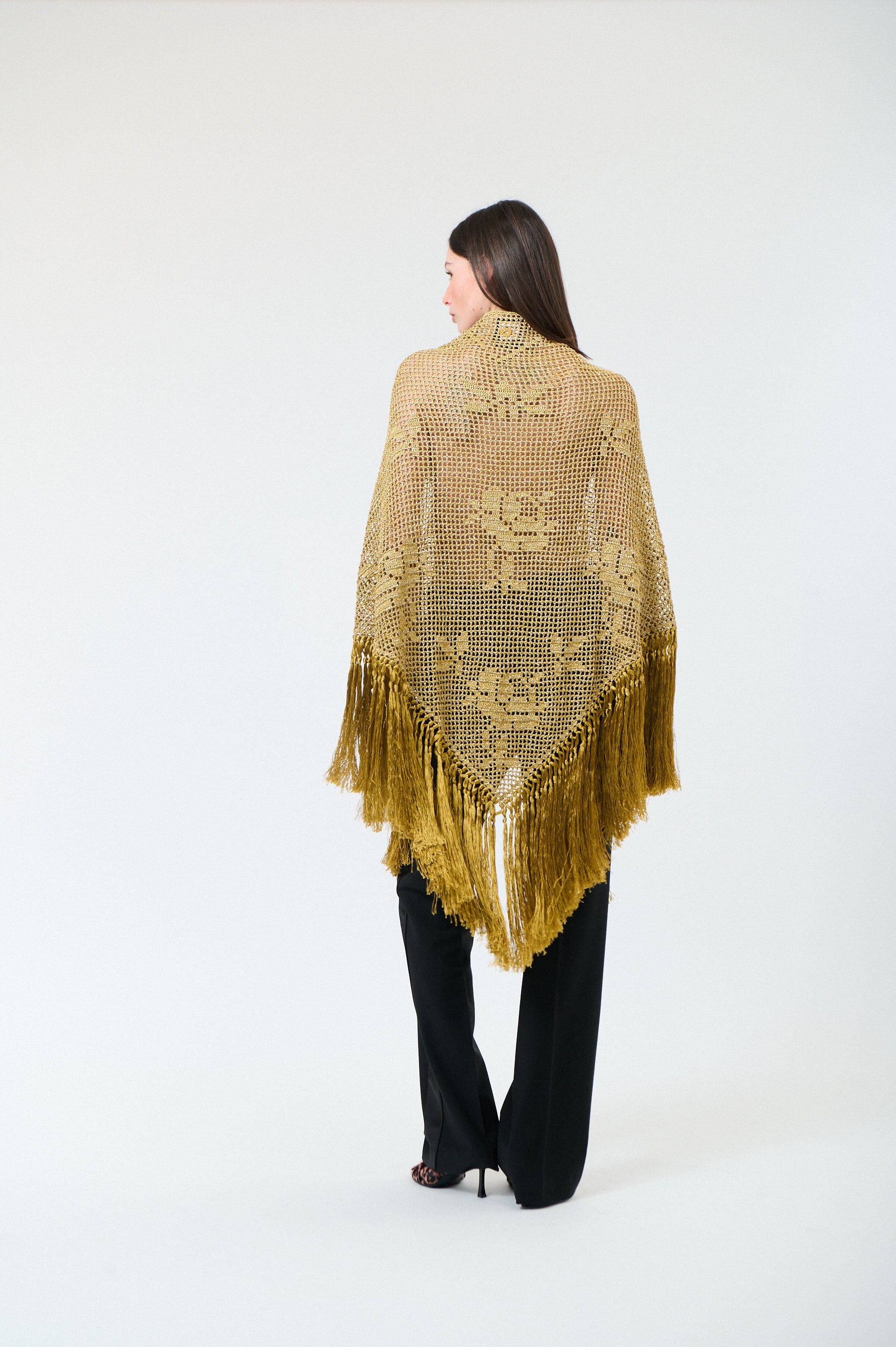 Scialle Rosa in Cupro Silk Blend, Gold, On Model